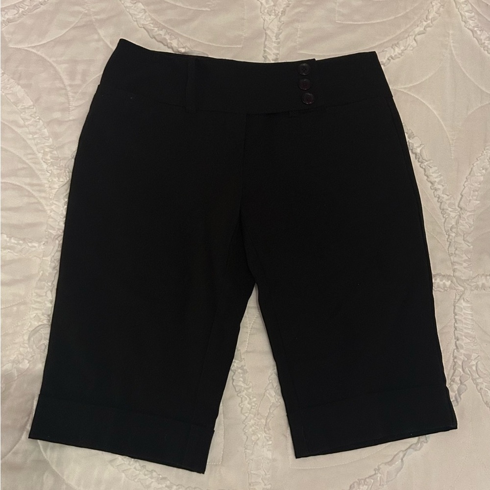 Tracy Evans Black Women's Bermudas